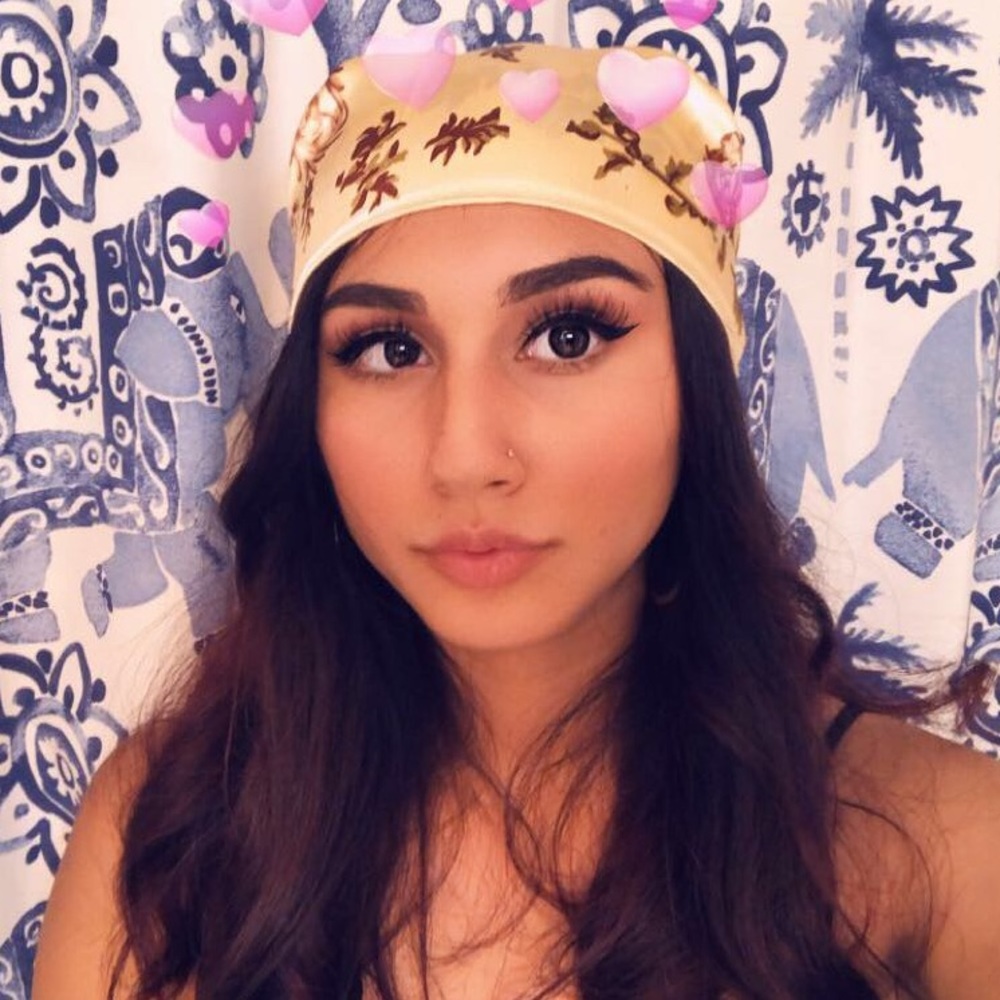 Meet your Posher, Izabel